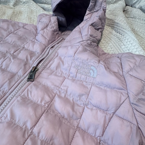 GIRLS' THERMOBALL ECO PARKA - Light Purple | Size 10/12 MEDIUM - Picture 2 of 9